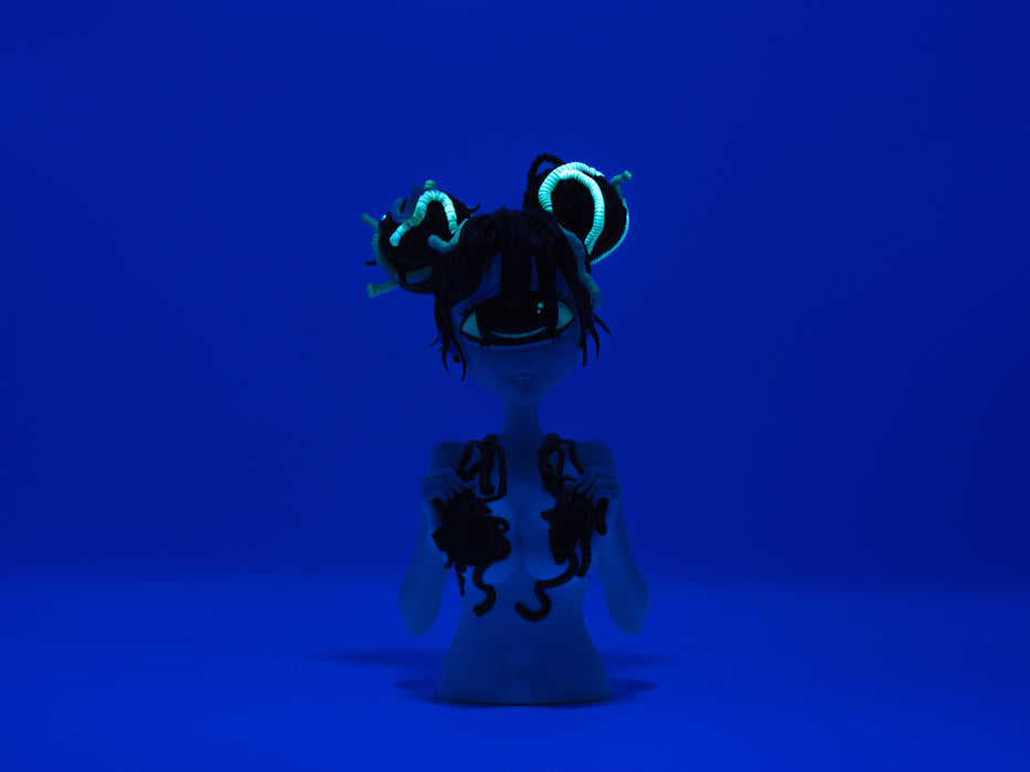 ZAIRA Cylalume GID Edition by Distortedd (Martian Toys Exclusive)