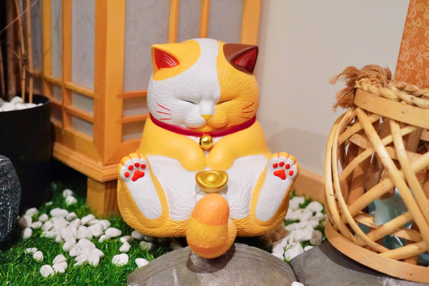 Crotch Staring Cat 300% Fortune Cat by CJoy – Martian Toys