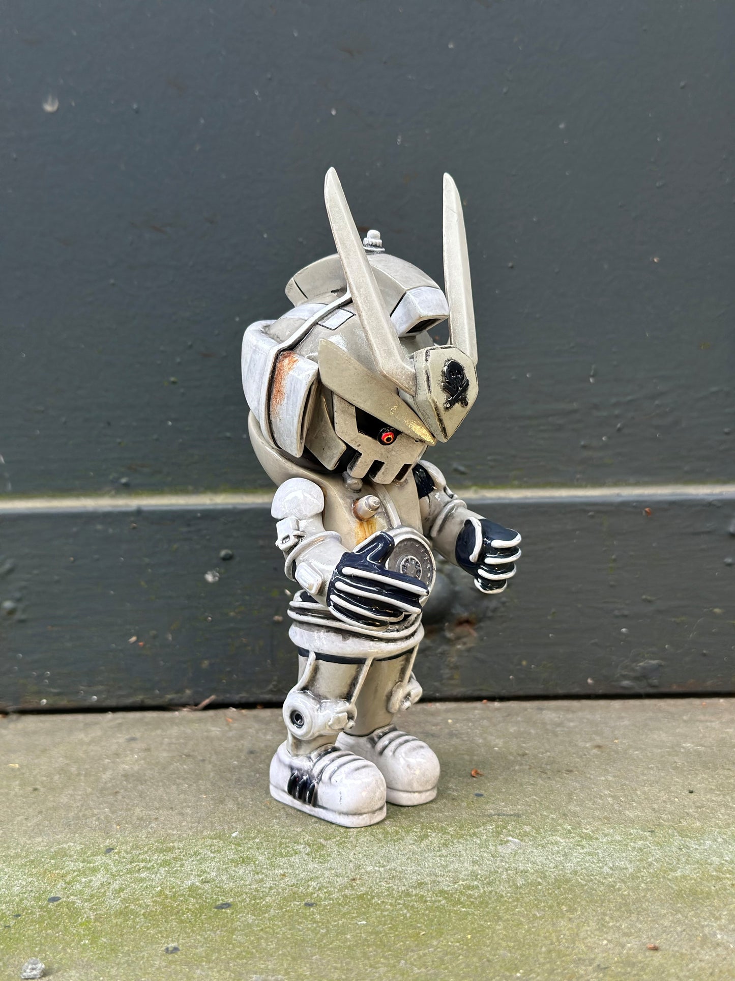 teK-3PO - Shadow Empire Series by Quiccs x Martian Toys