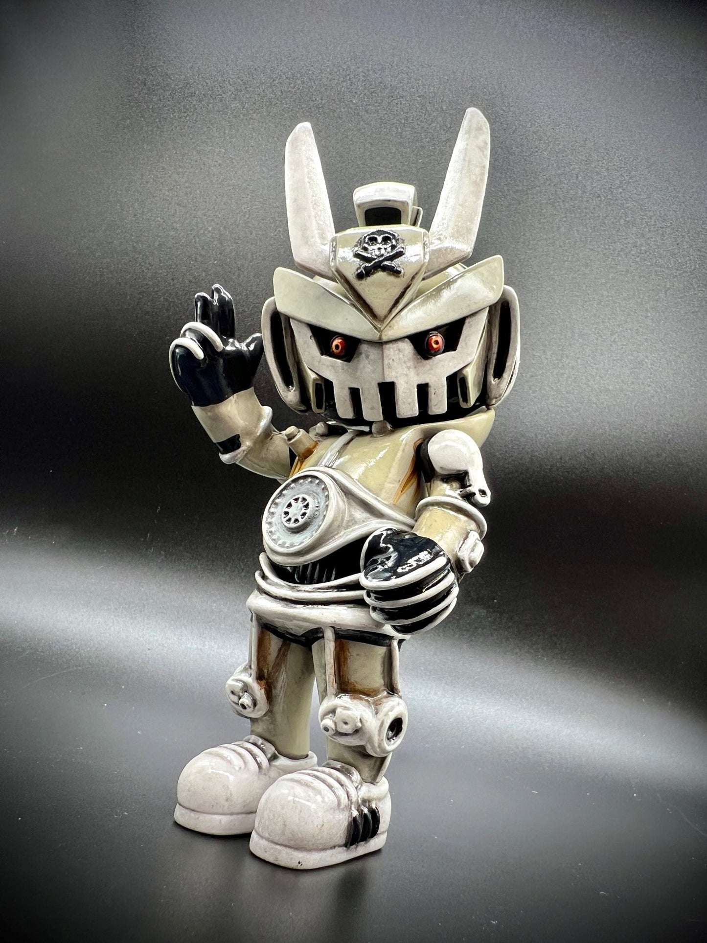 teK-3PO - Shadow Empire Series by Quiccs x Martian Toys