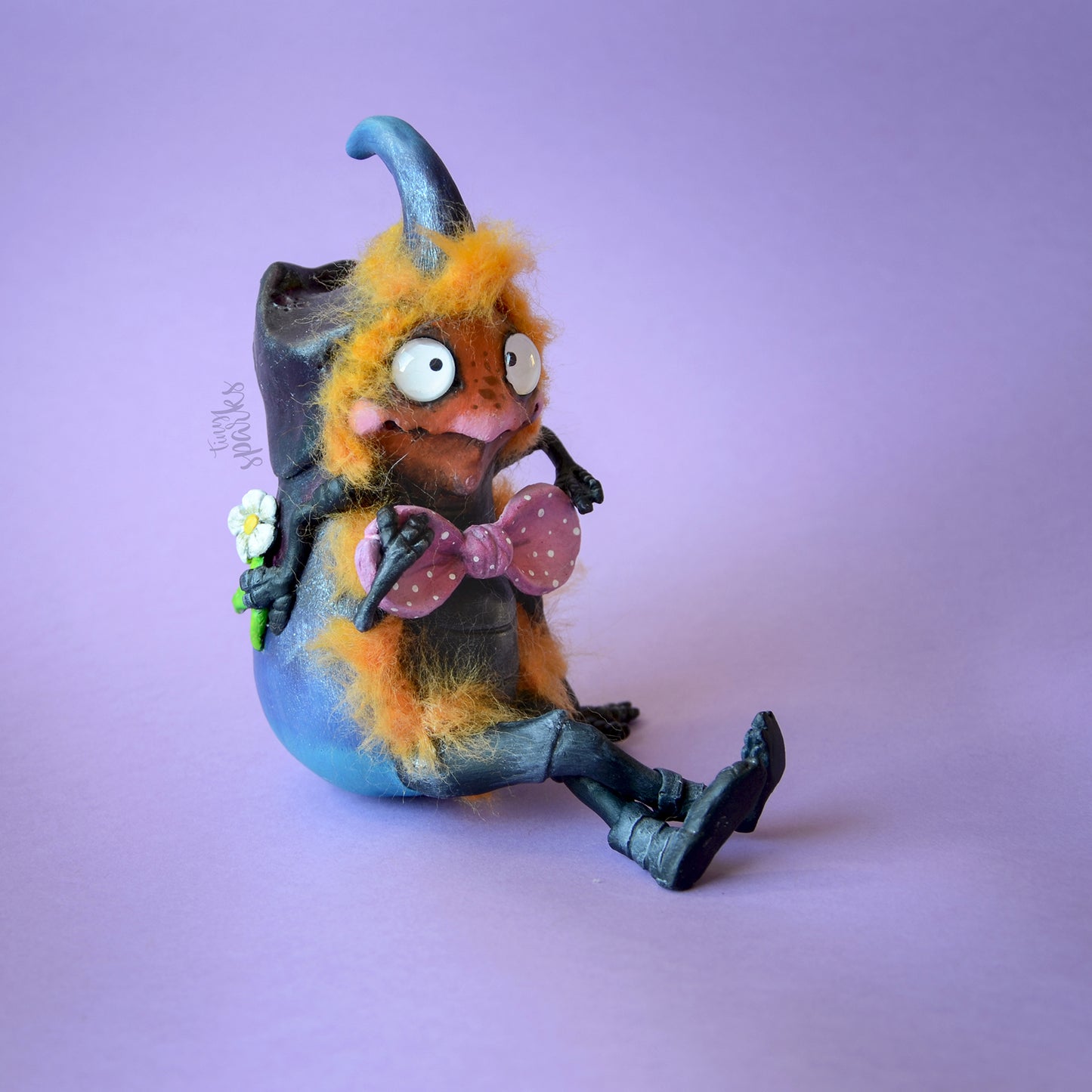 2 Cute 2 Compute 2 — "Bettle Phil" by Marina Sabio