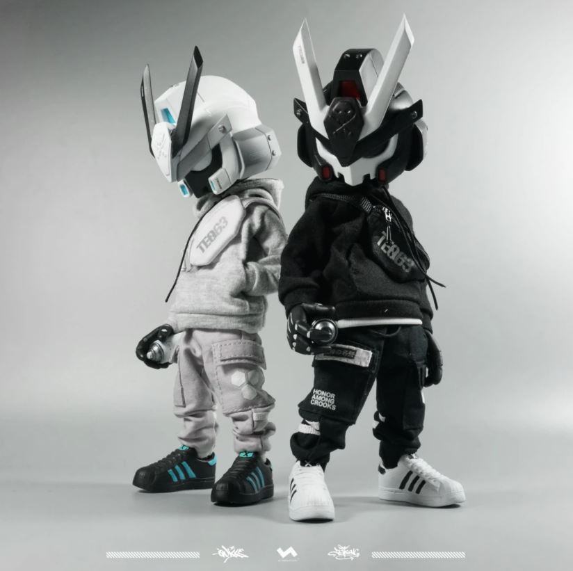 1:8 TEQ63 ACTION FIGURES 8" 2GO Series #1 OG Black + Ghost White by JT Studio x Quiccs