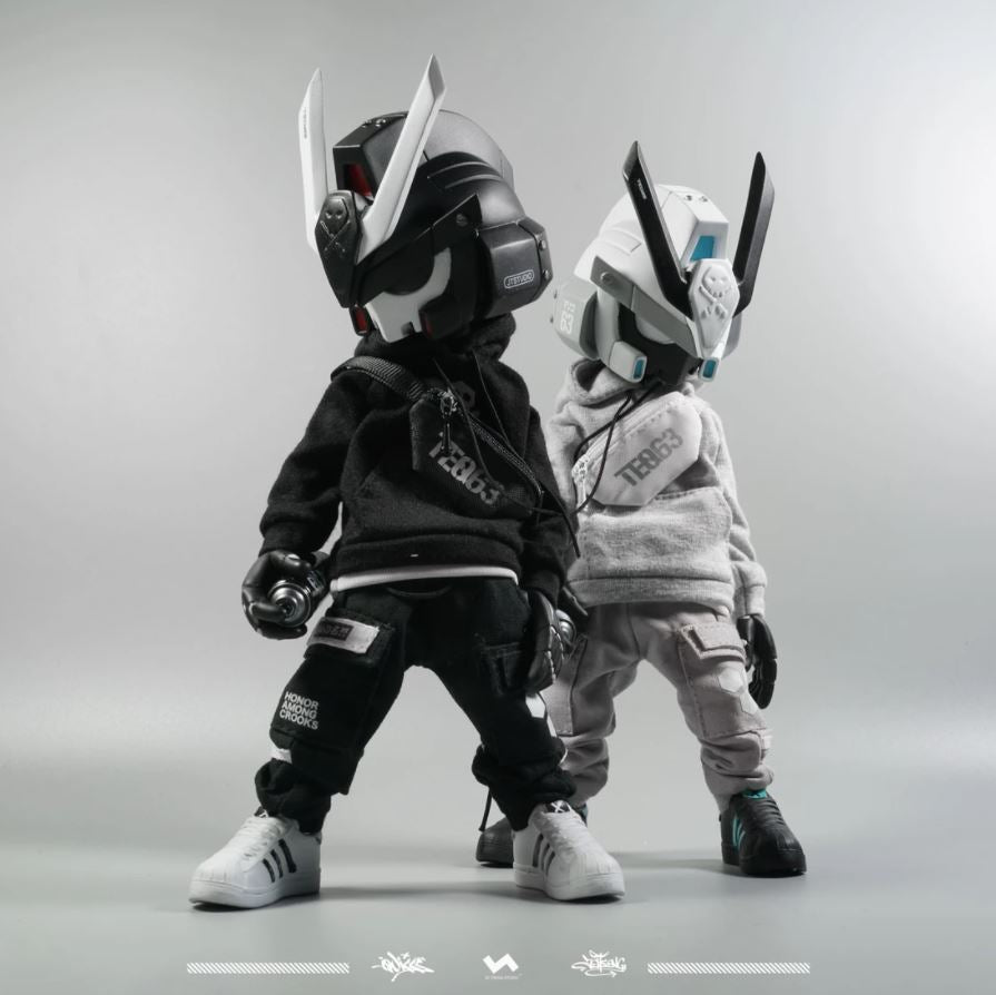 1:8 TEQ63 ACTION FIGURES 8" 2GO Series #1 OG Black + Ghost White by JT Studio x Quiccs