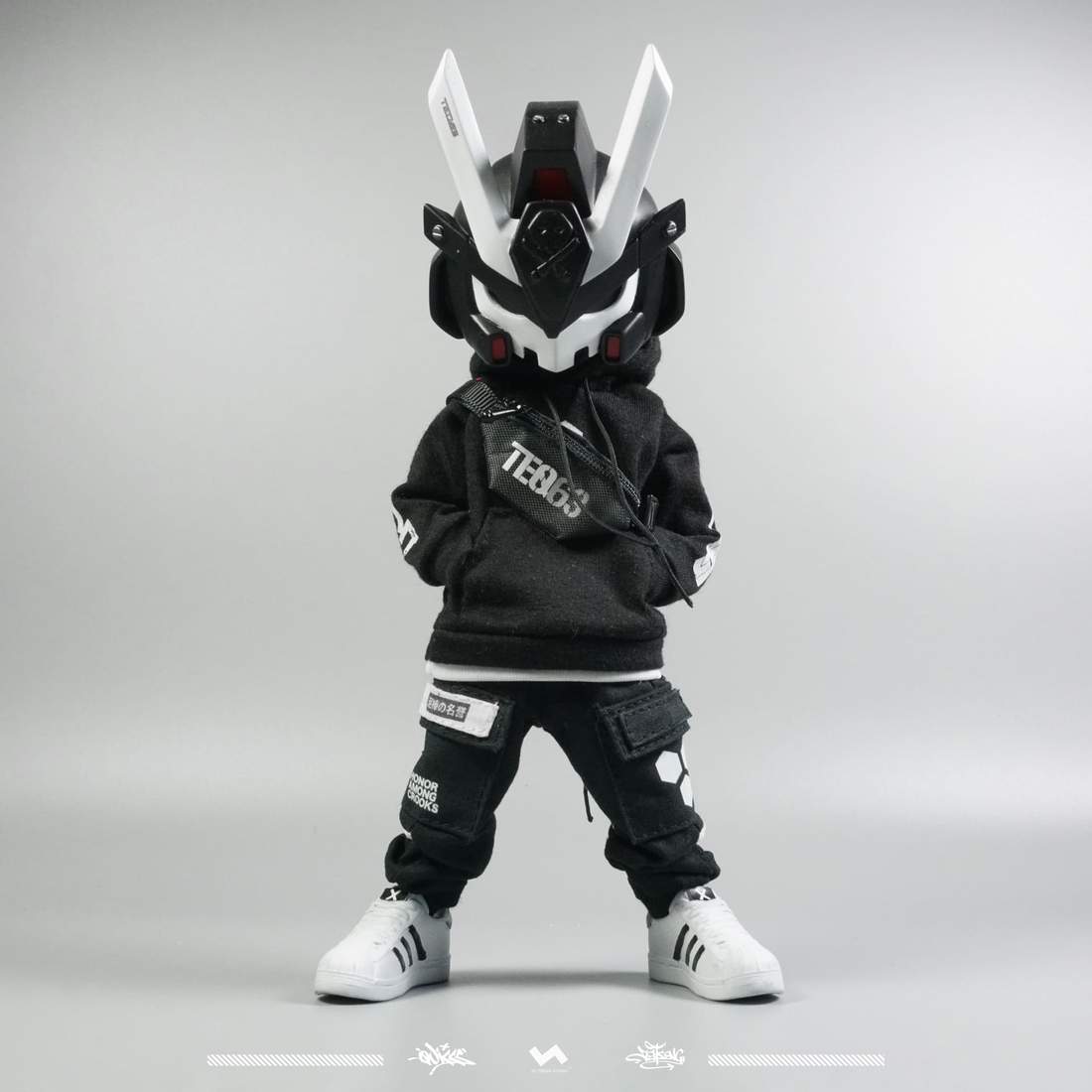 1:8 TEQ63 ACTION FIGURES 8" 2GO Series #1 OG Black + Ghost White by JT Studio x Quiccs