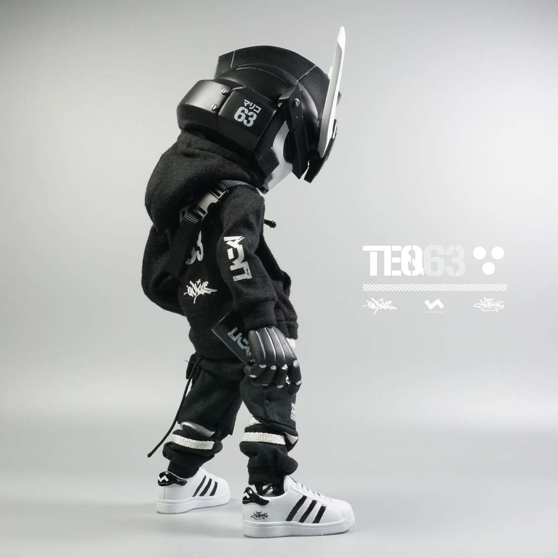 1:8 TEQ63 ACTION FIGURES 8" 2GO Series #1 OG Black + Ghost White by JT Studio x Quiccs